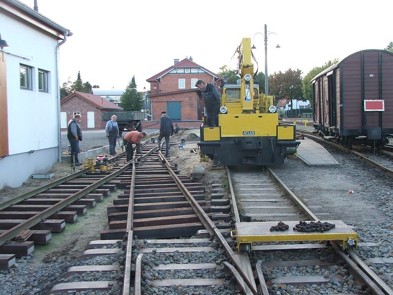 2009-10-01, Museumbahn Weichenbau31.JPG